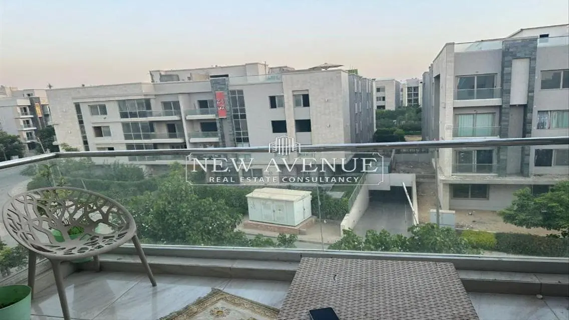Delivered penthouse fully finished in galleria moon valley