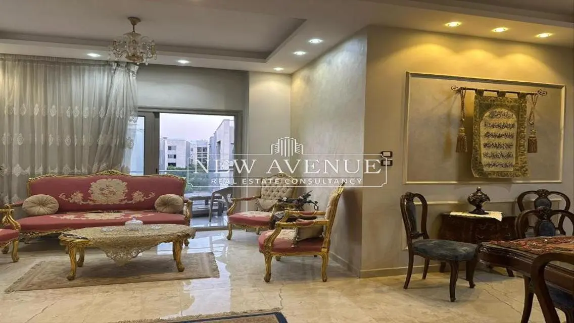 Delivered penthouse fully finished in galleria moon valley