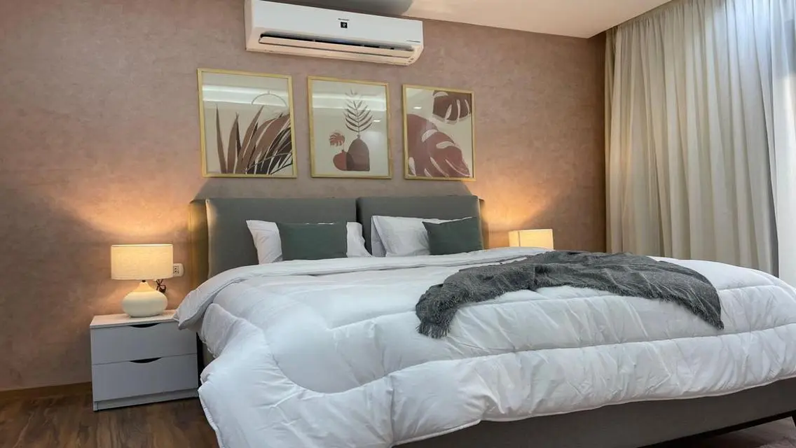 Ground with garden, furnished for rent in Villette