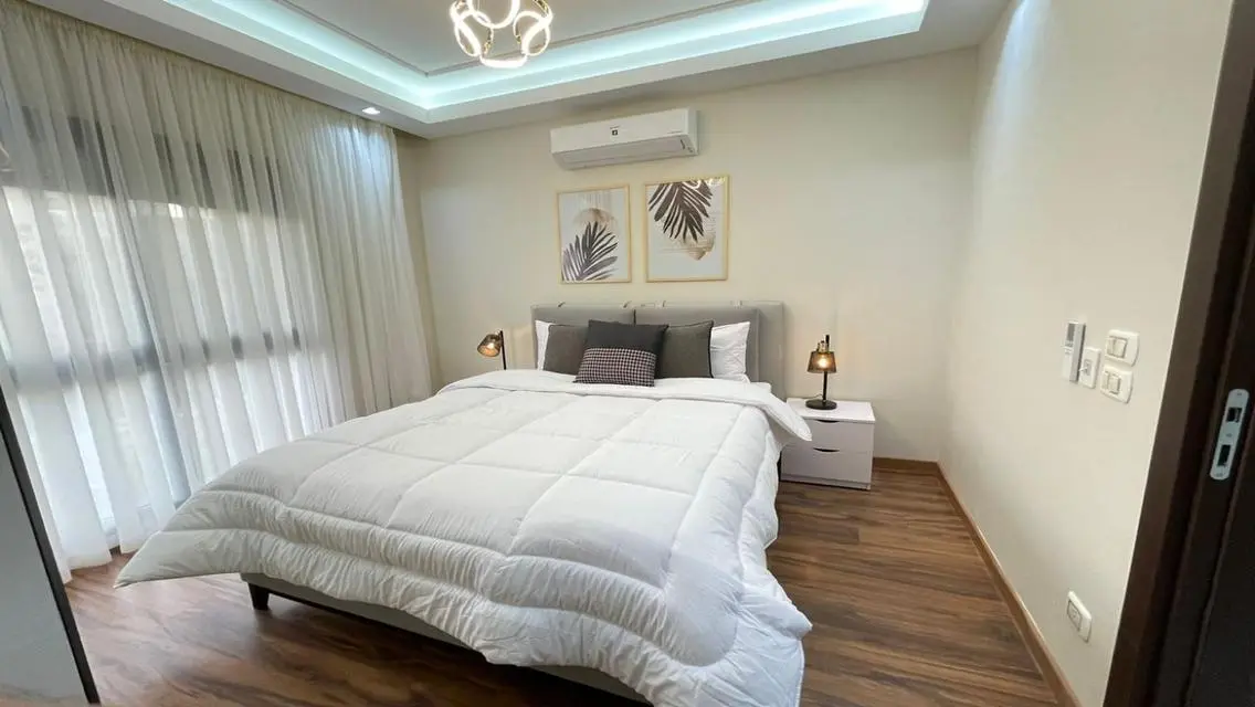 Ground with garden, furnished for rent in Villette