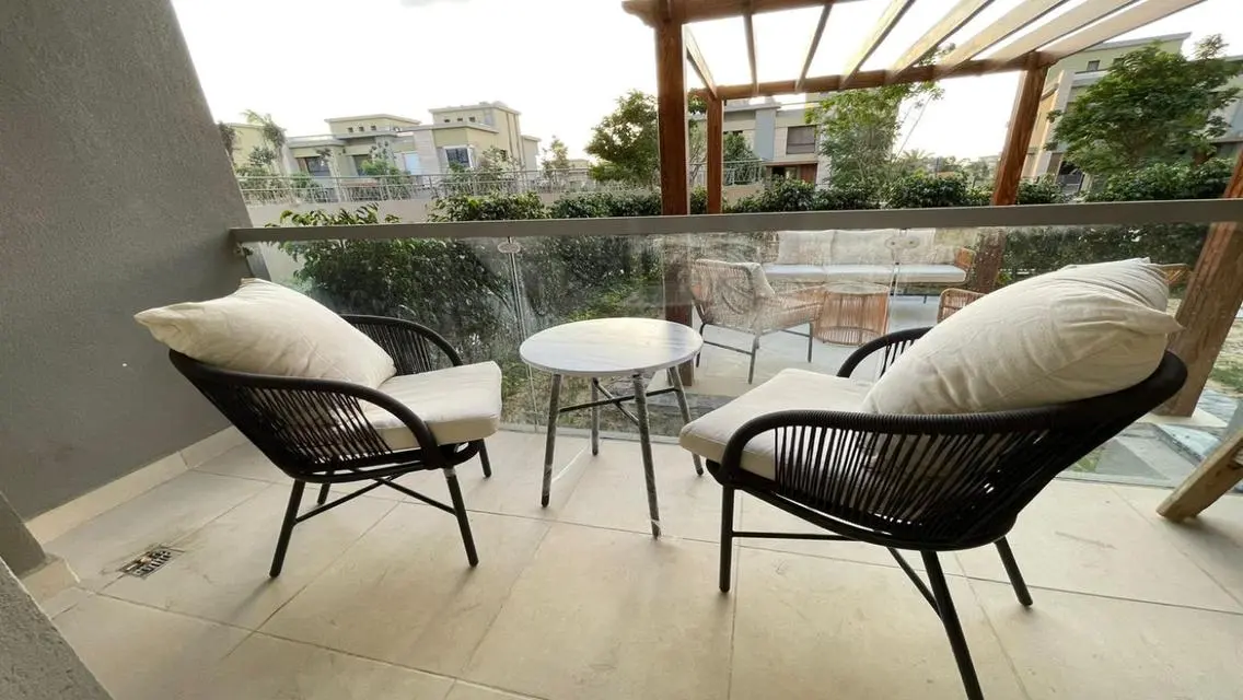 Ground with garden, furnished for rent in Villette