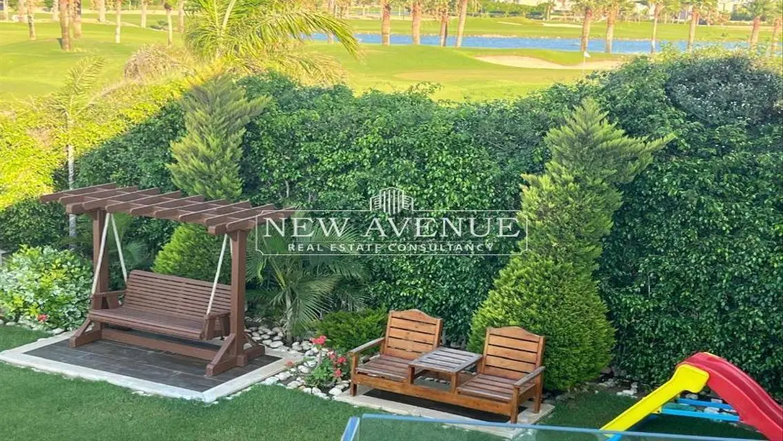 villa 1st row golf fully finished and furnished