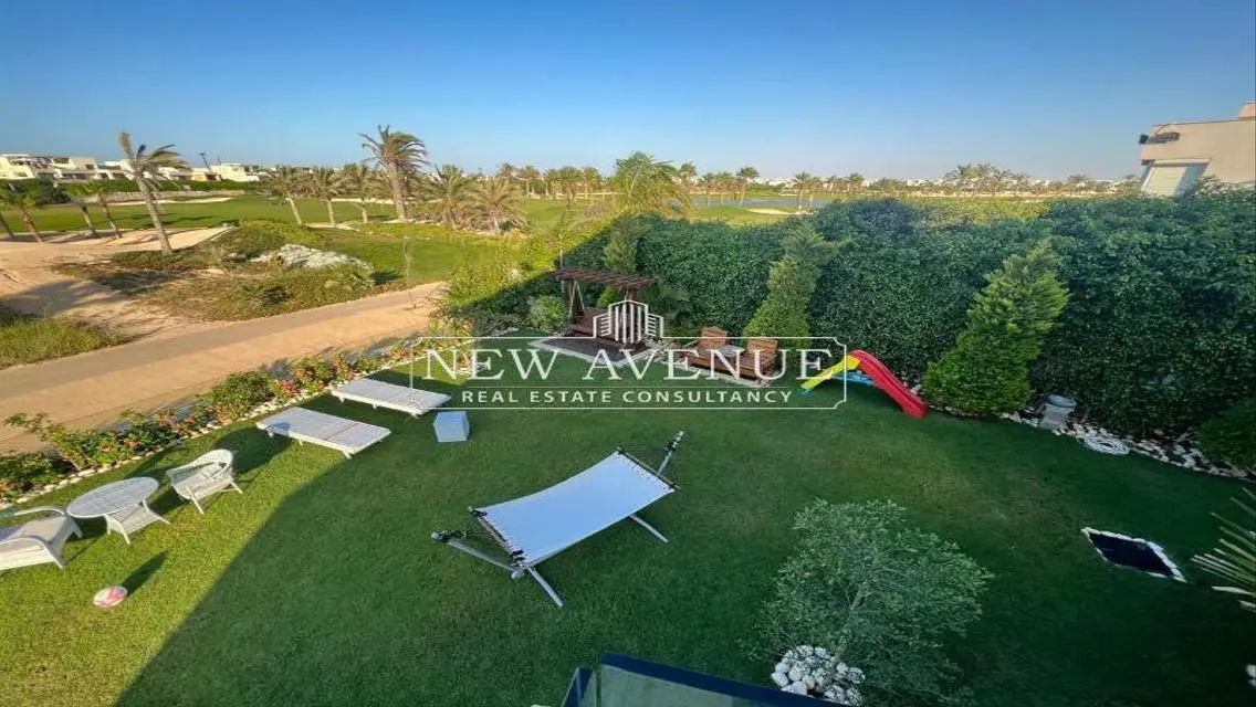 villa 1st row golf fully finished and furnished