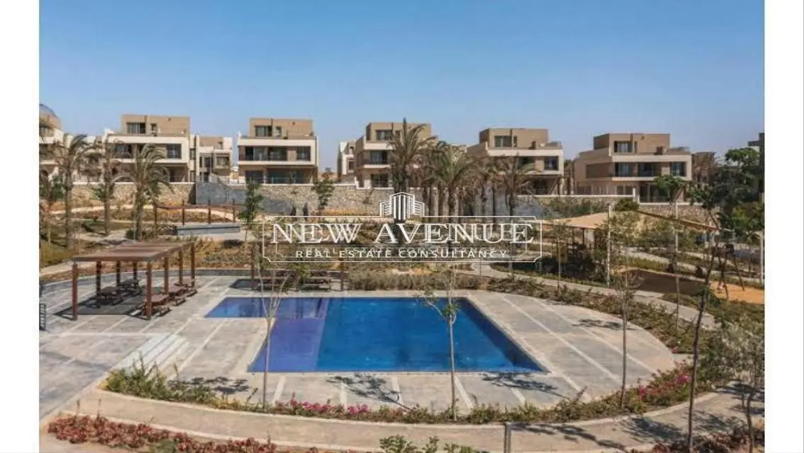 Luxury Apartment with Four Bedrooms and Private Garden