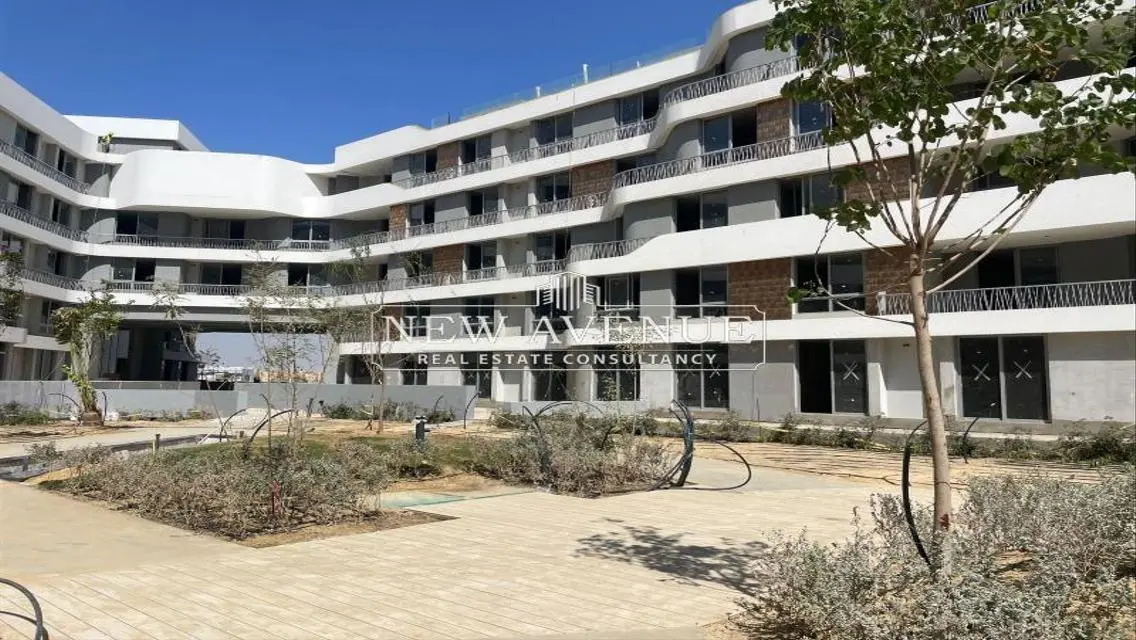 Corner ground apartment wth installments till 2032