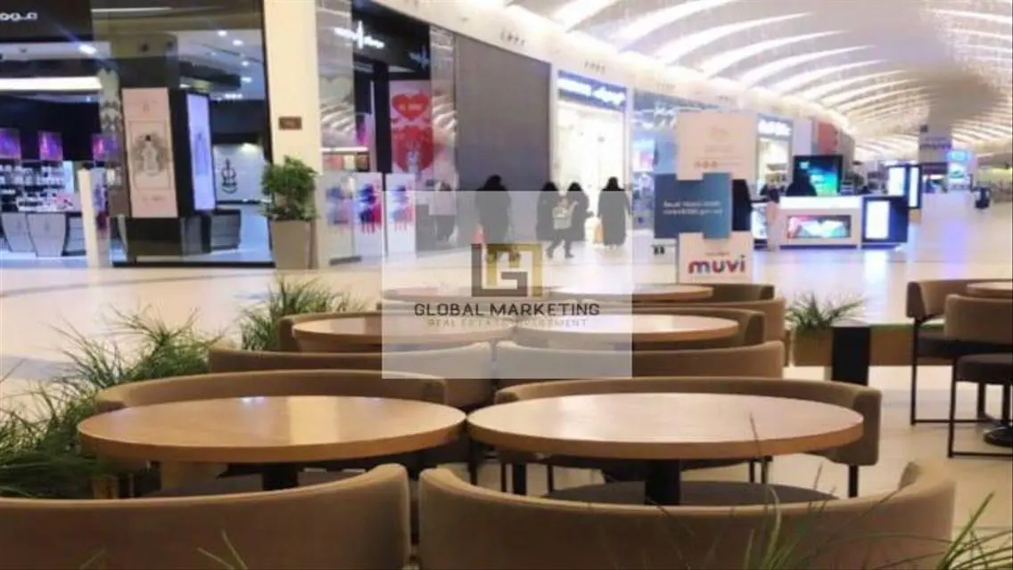 Shop 288m for rent directly in the 90th Street
