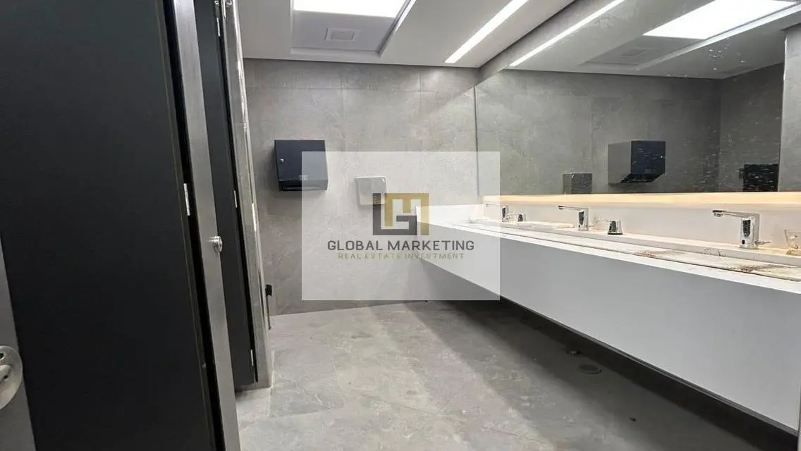 Fully Finished office 700m for rent in CFC