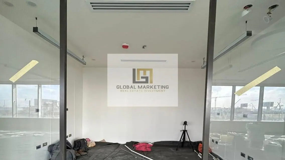 Fully Finished office 700m for rent in CFC