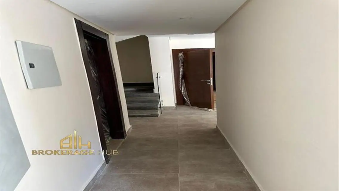 دوبلكس للأيجار لوكيشن مميز تريو جاردنز,