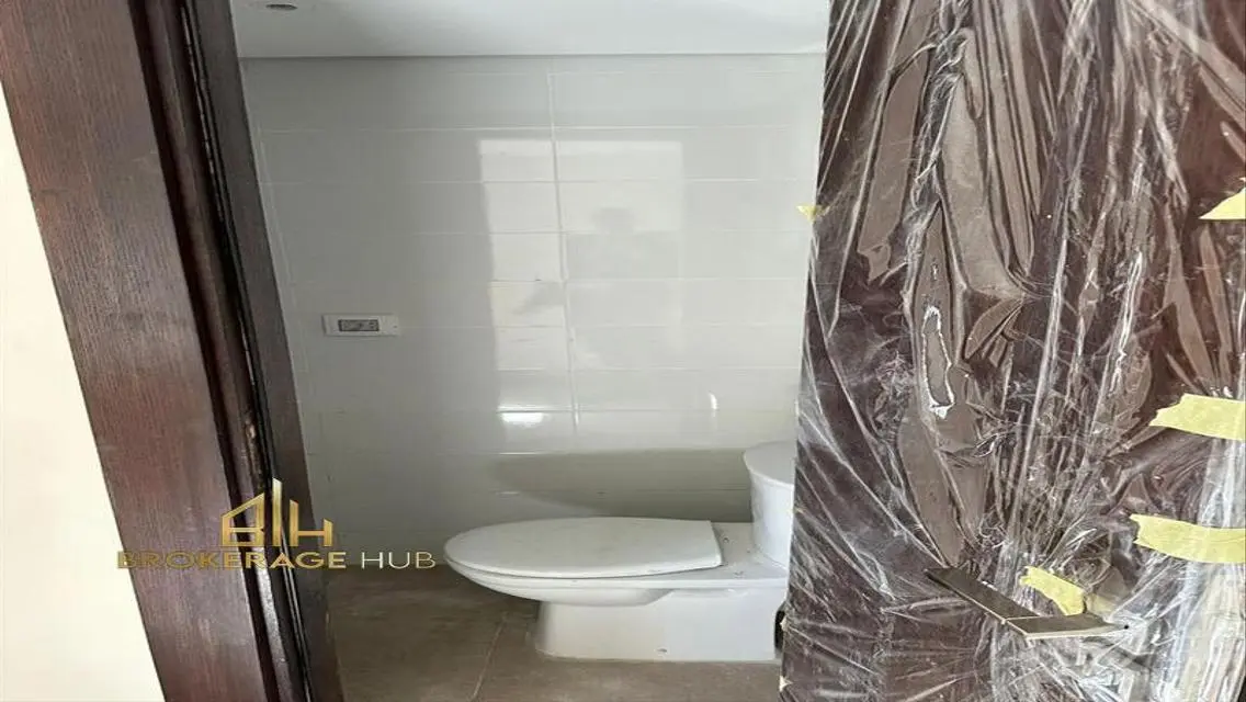 دوبلكس للأيجار لوكيشن مميز تريو جاردنز,