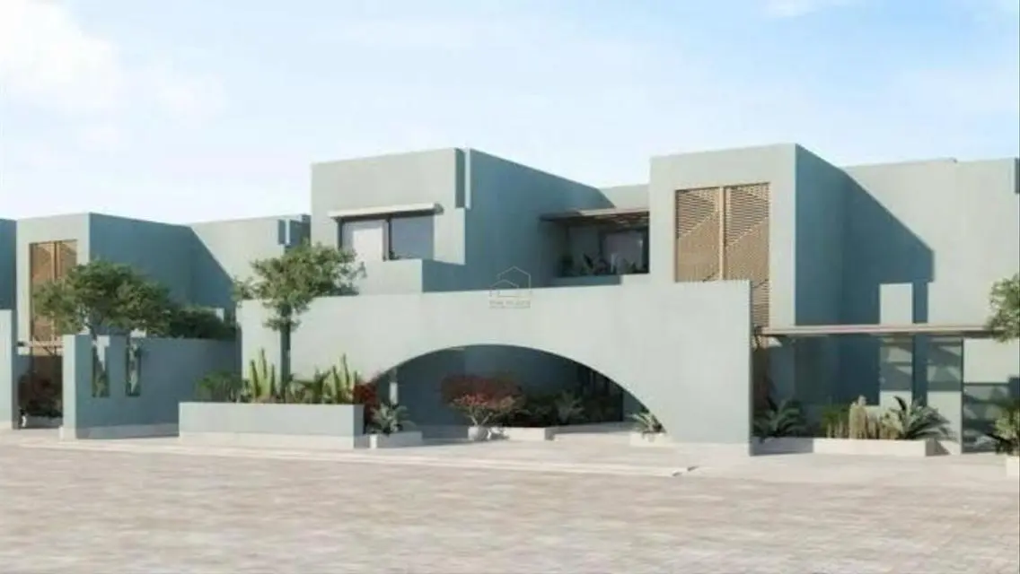 شاليه فيو على البحر للبيع في بلايا الساحل الشمالي