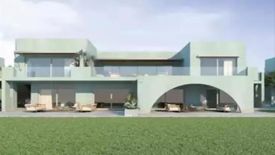 شاليه فيو على البحر للبيع في بلايا الساحل الشمالي