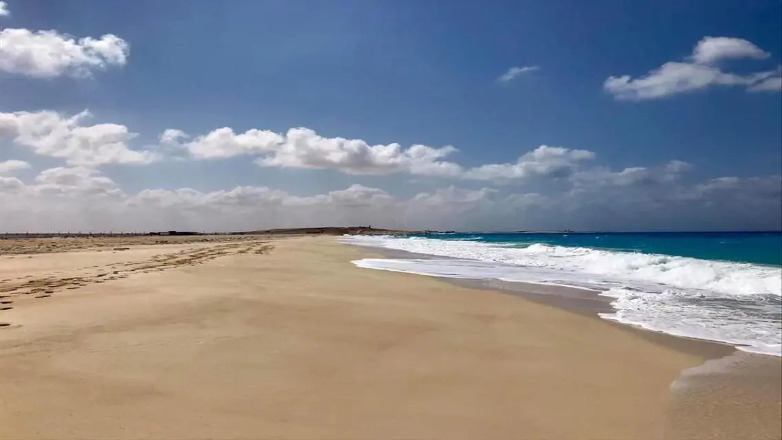 شاليه فيو على البحر للبيع في بلايا الساحل الشمالي