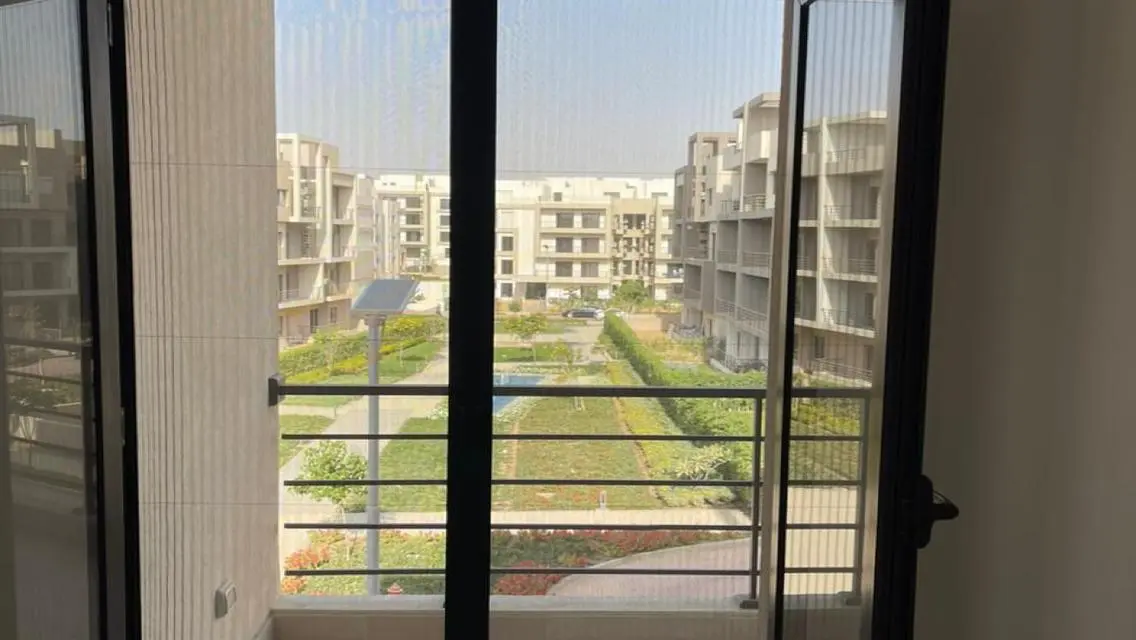 flat with kitchen and air conditioners for rent 