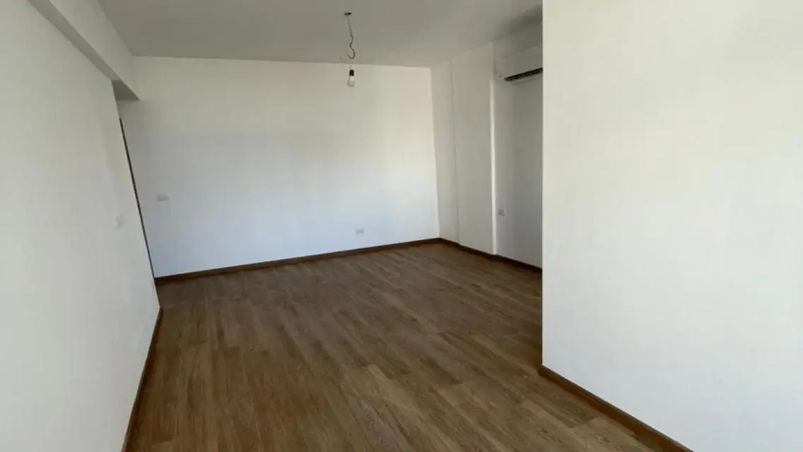 flat with kitchen and air conditioners for rent 