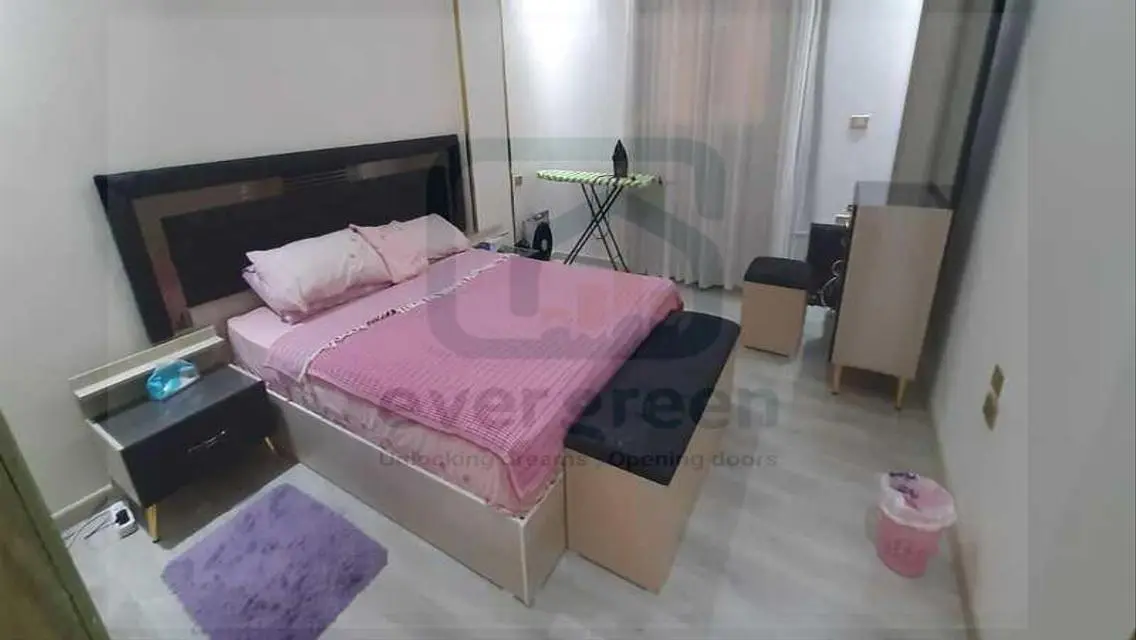 شقه متشطبه سوبر لوكس بالمطبخ فى السياحيه الاولى