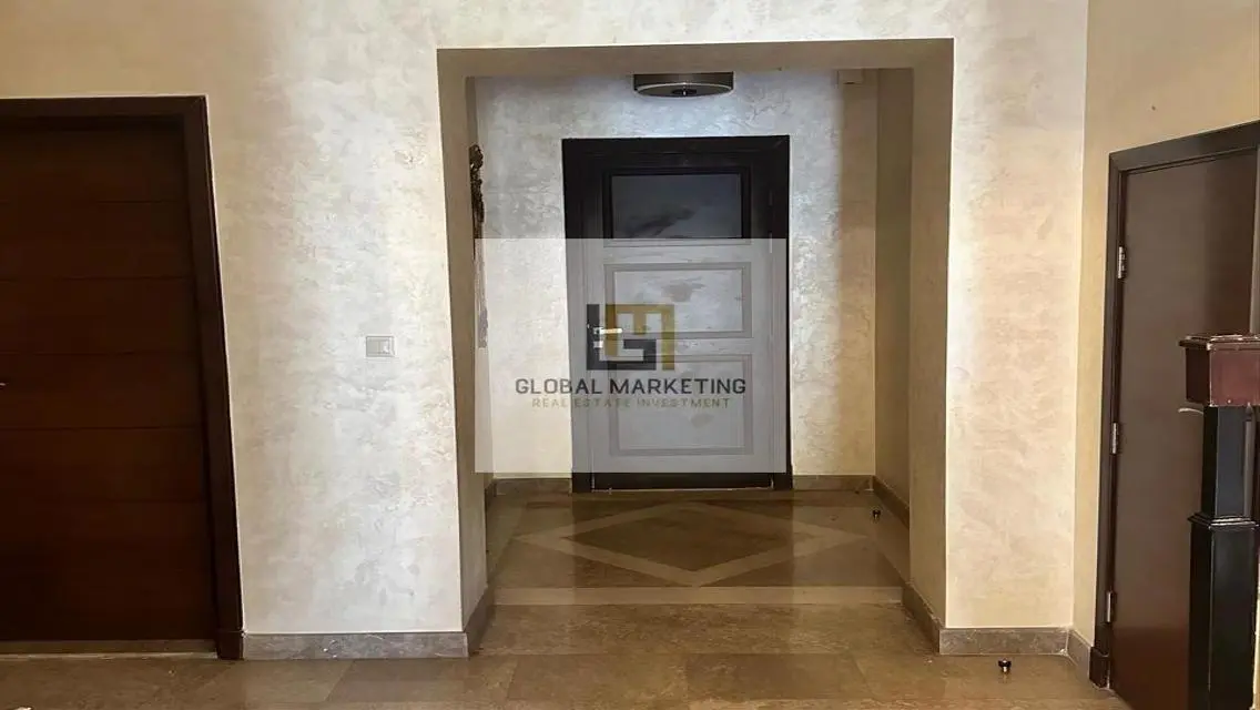فيلا ٥٠٠م مبانى للإيجار فى ميفيدا بسعر لقطة