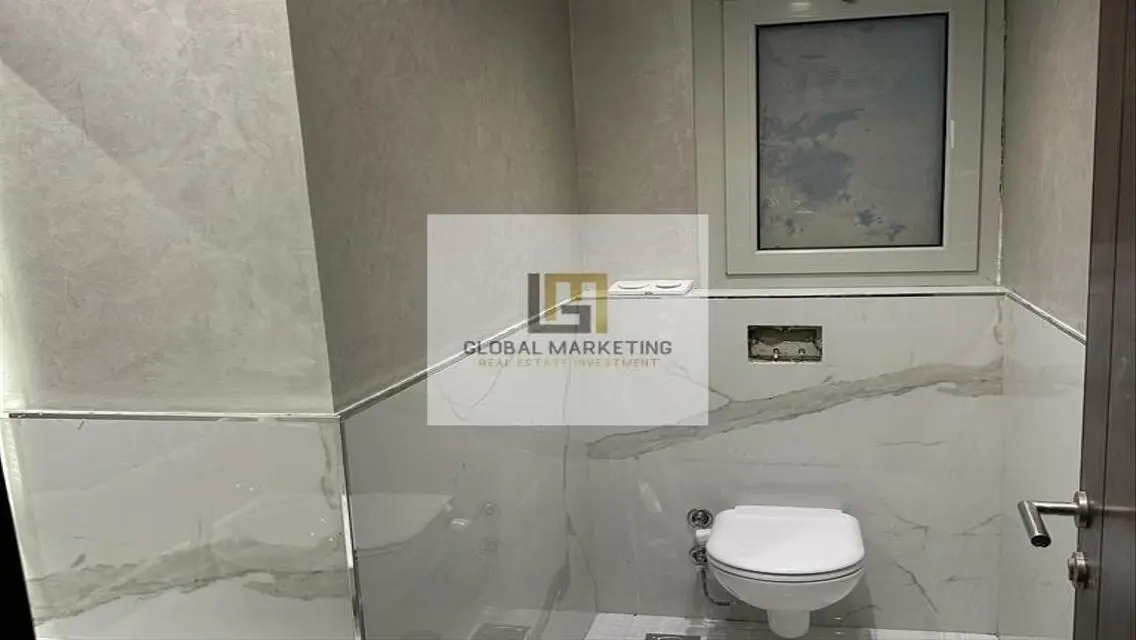 Ground floor apartment with garden furnished