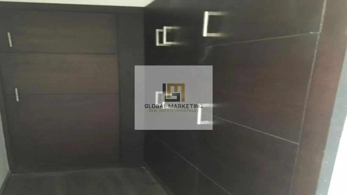 Apartment at a bargain price - prime location