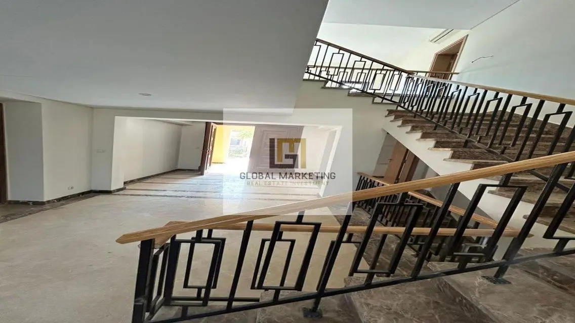 Villa at a bargain price - excellent location