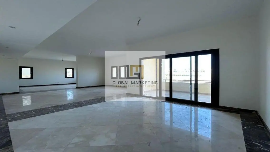 Villa at a bargain price - excellent location