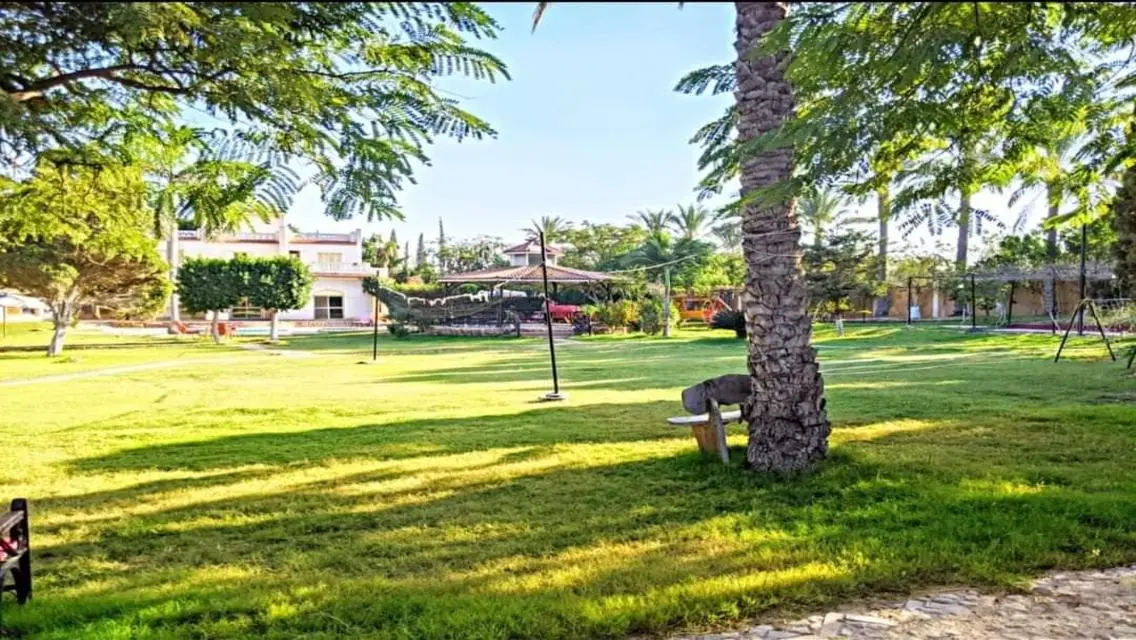 للسكن او الاستثمار فيلا خاصه بحمام سباحه شيك جدا