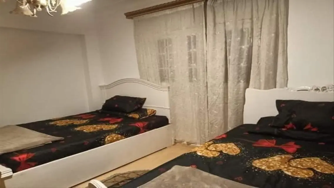 للسكن او الاستثمار فيلا خاصه بحمام سباحه شيك جدا