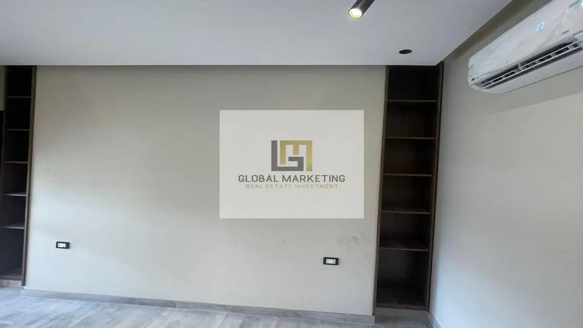 دوبلكس بجاردن للايجار مطبخ وتكييفات بكمبوند فيليت