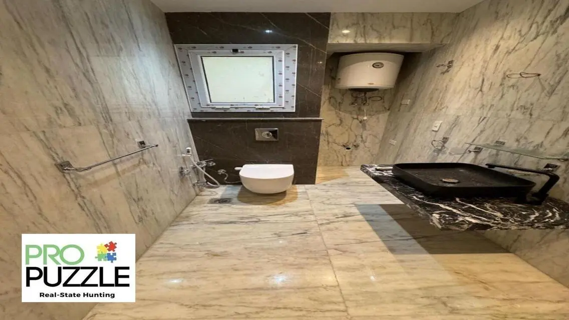 Ultra-Luxurious Apartment for Sale in Hyde Park - 185 m²