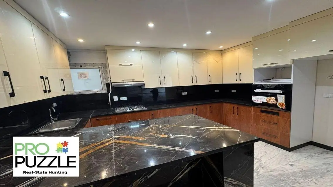 Ultra-Luxurious Apartment for Sale in Hyde Park - 185 m²