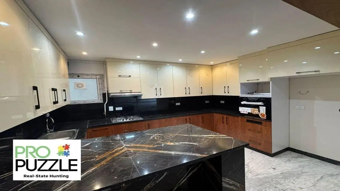 Ultra-Luxurious Apartment for Sale in Hyde Park - 185 m²