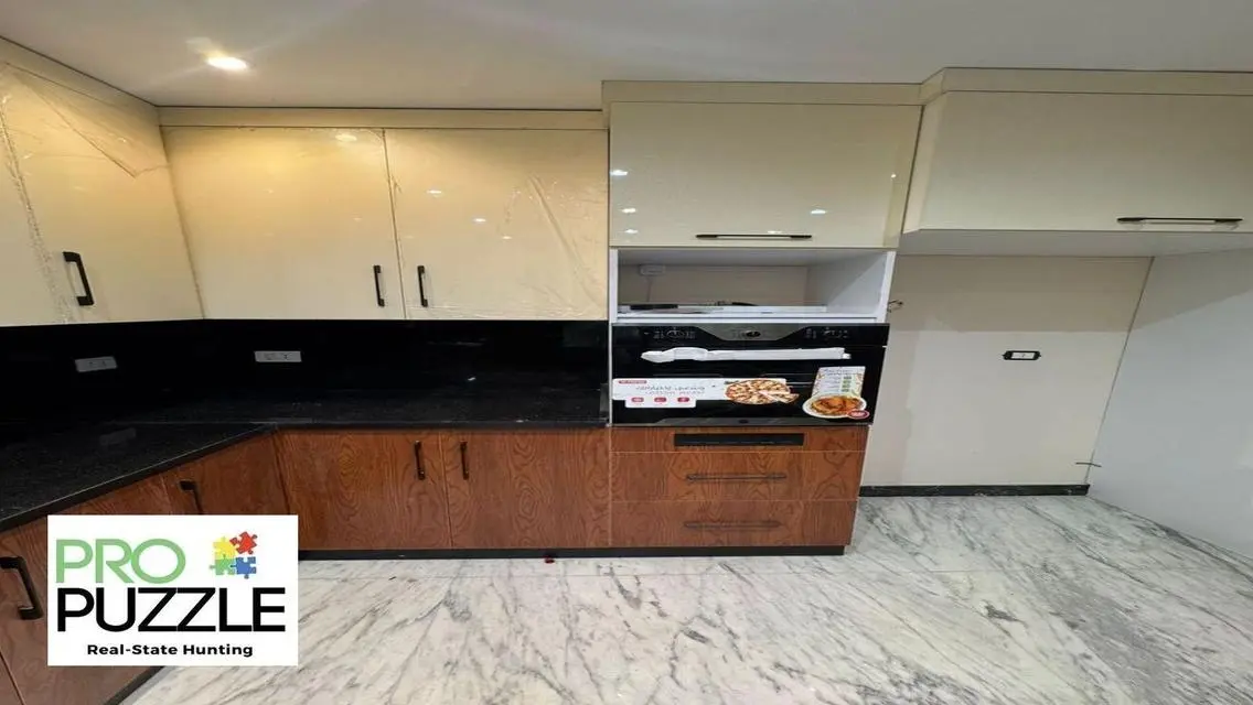Ultra-Luxurious Apartment for Sale in Hyde Park - 185 m²