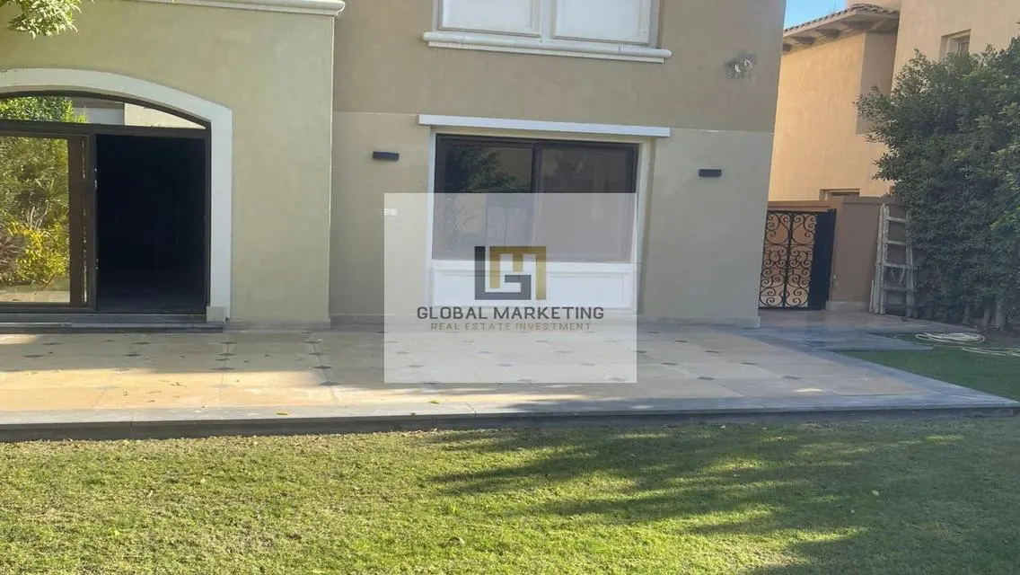 Twin villa/ special finishing for rent in Mivida