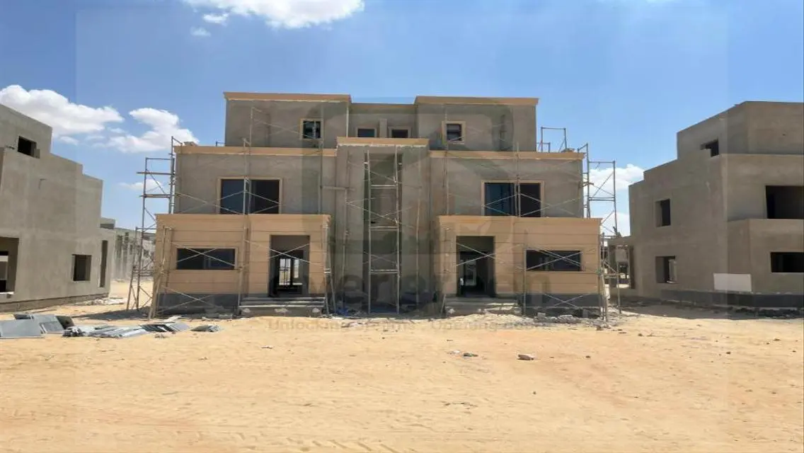 تويت هاوس مميز فى نايا نيو زايد بمقدم10%,قسط 9سنين