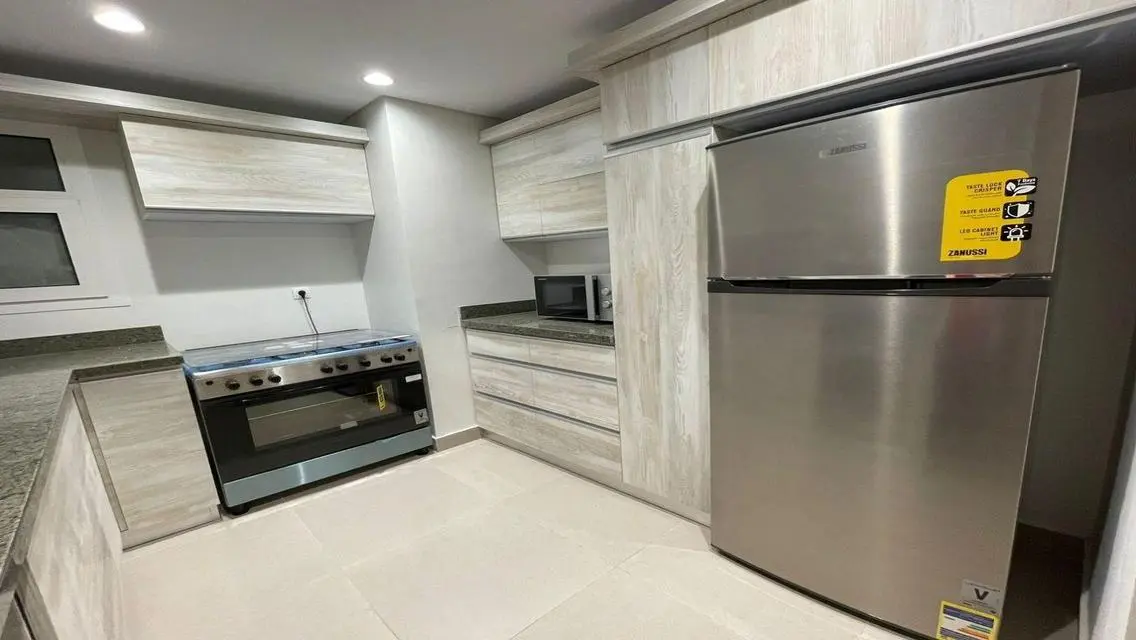 Modern furnished apartment pool view @ boulevard