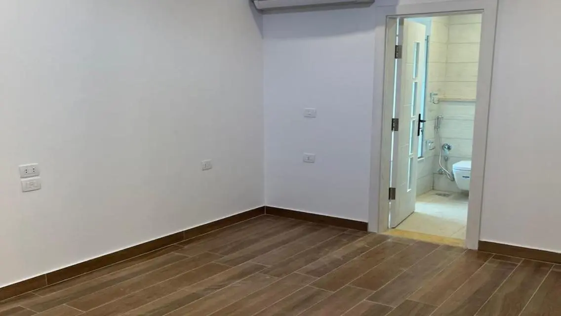 2 bedroom flat with kitchen and air conditioners
