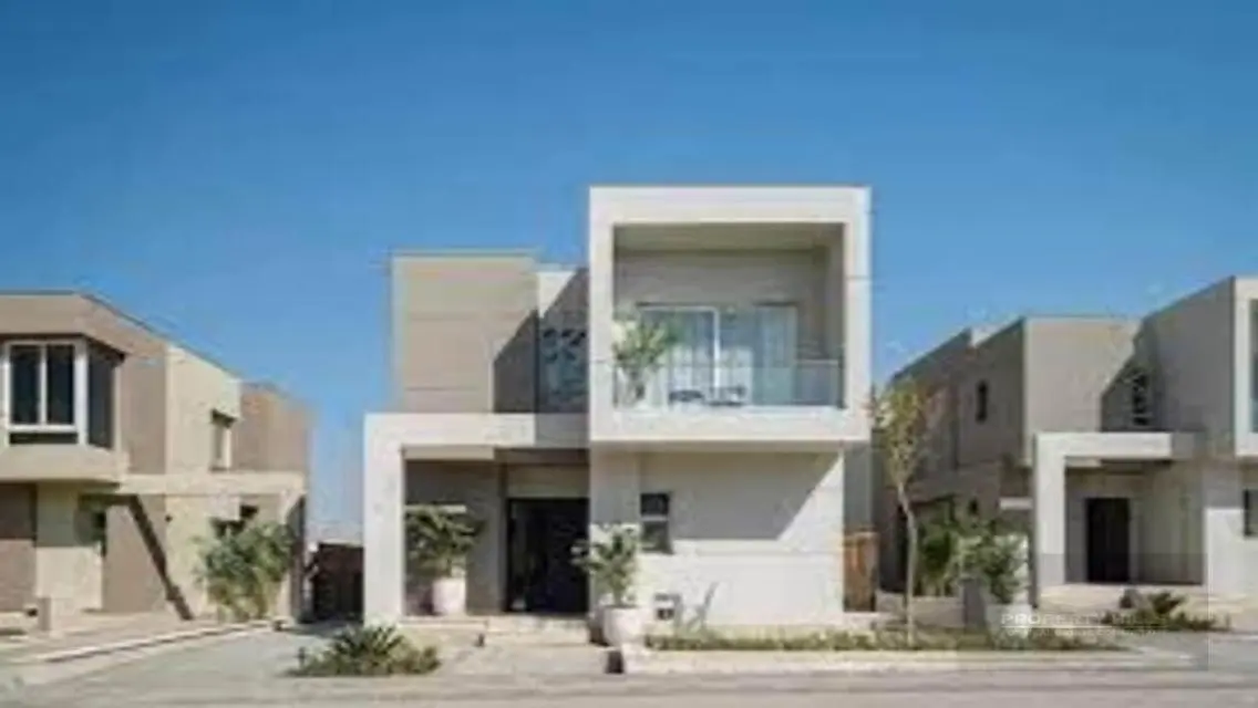 With only 300k DP &amp;12 yrs Own Villa at Palm Hills
