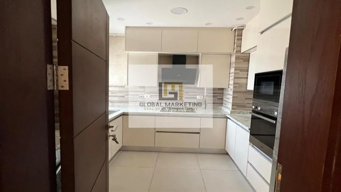 Apartment for rent with equipped kitchen in Villet