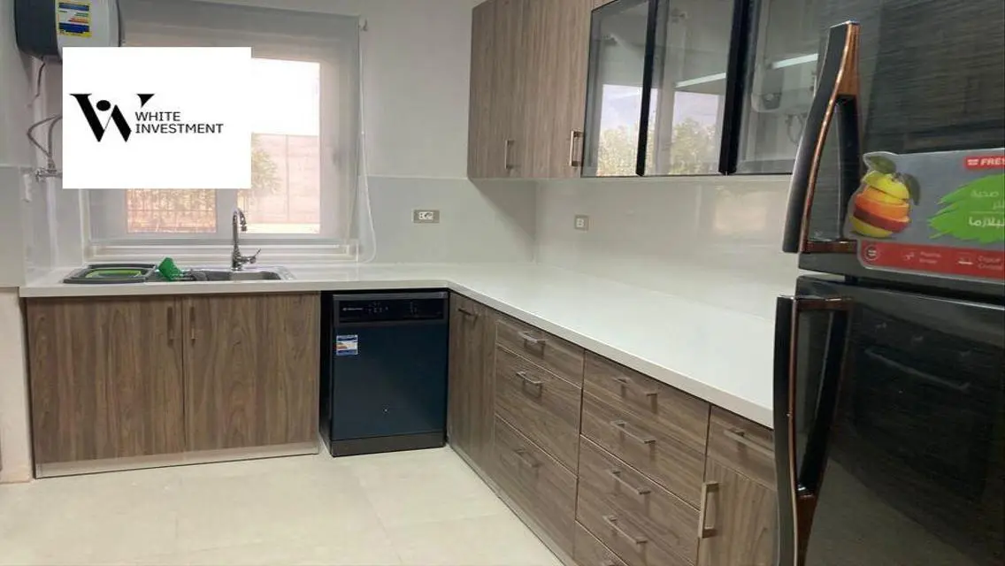 Mountain view hyde park 170m 3beds semi furnished