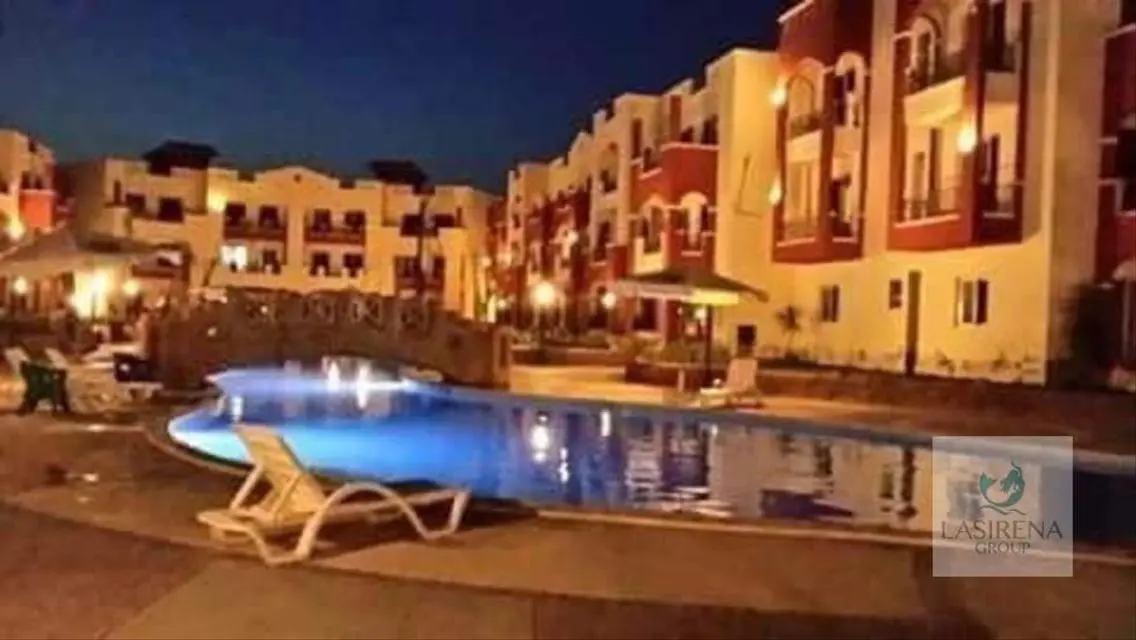 شاليه ارضي بجاردن استلام فوري  فيو تشطيب سوبر لوكس