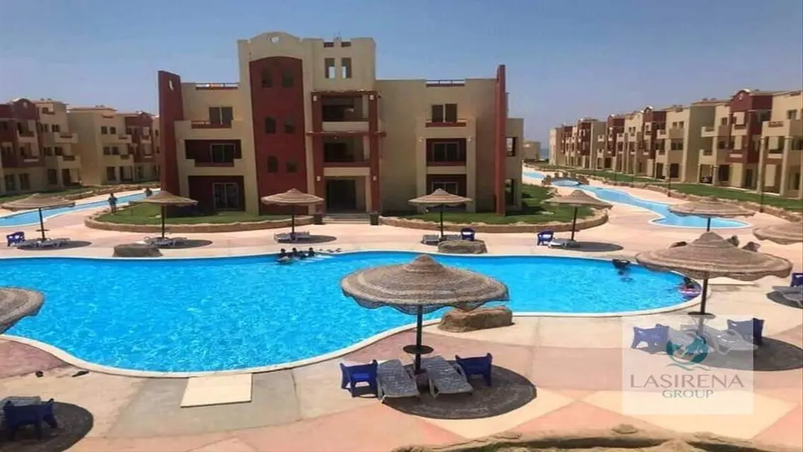 شاليه ارضي بجاردن استلام فوري  فيو تشطيب سوبر لوكس