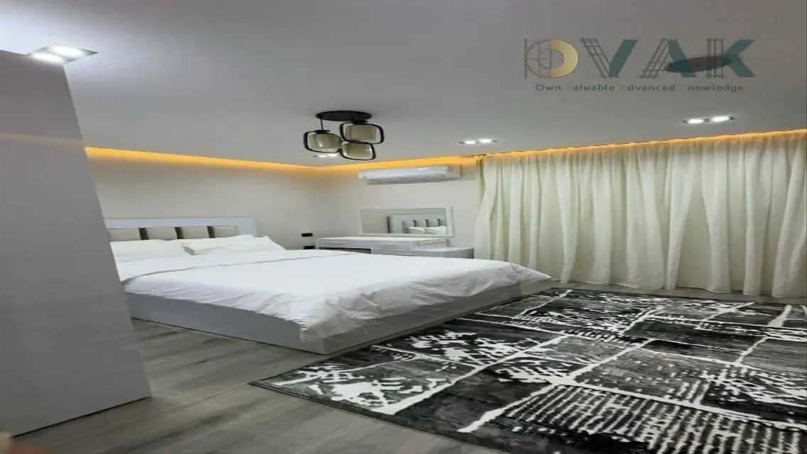 Furnished Duplex with Garden for rent | Hyde Park