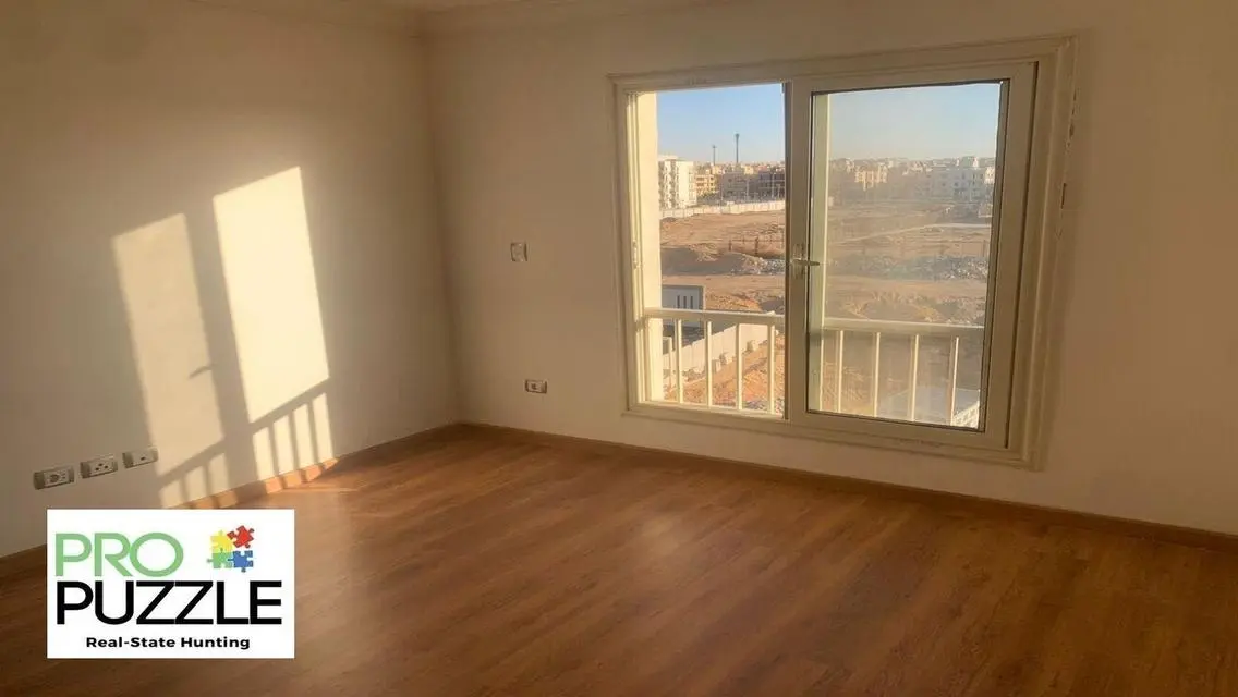 Penthouse for Rent in Jade Compound
