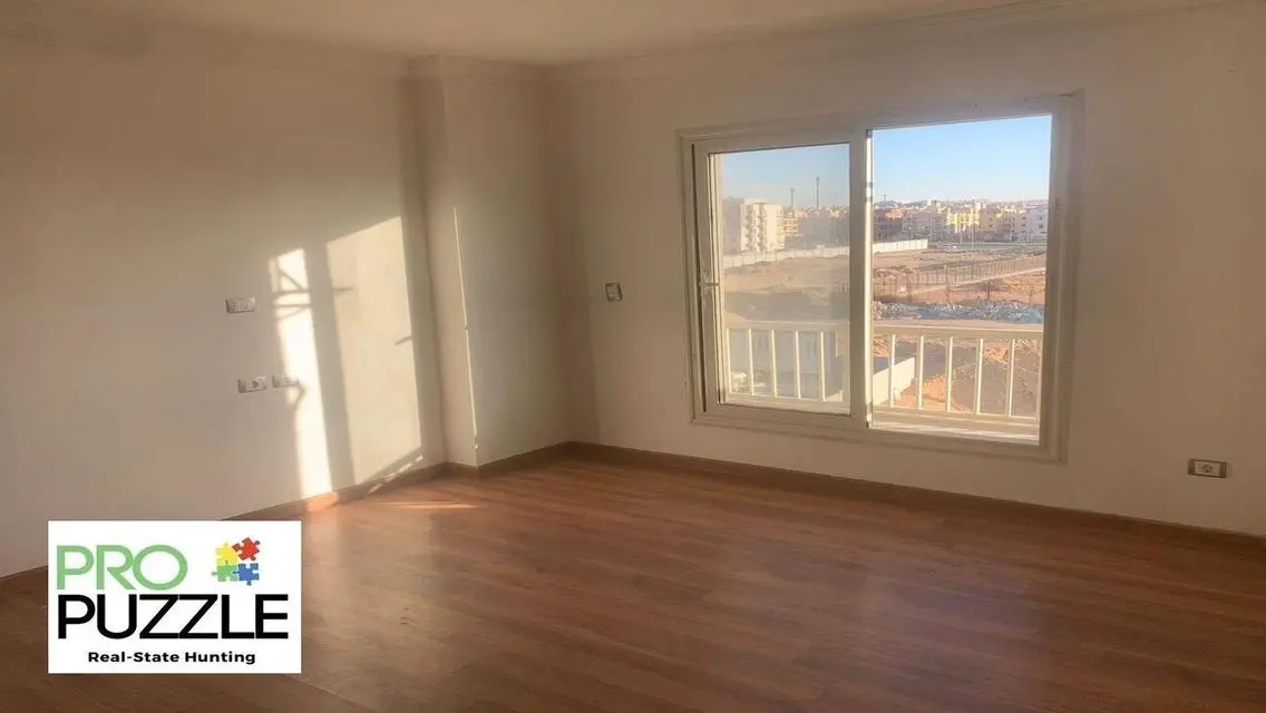 Penthouse for Rent in Jade Compound