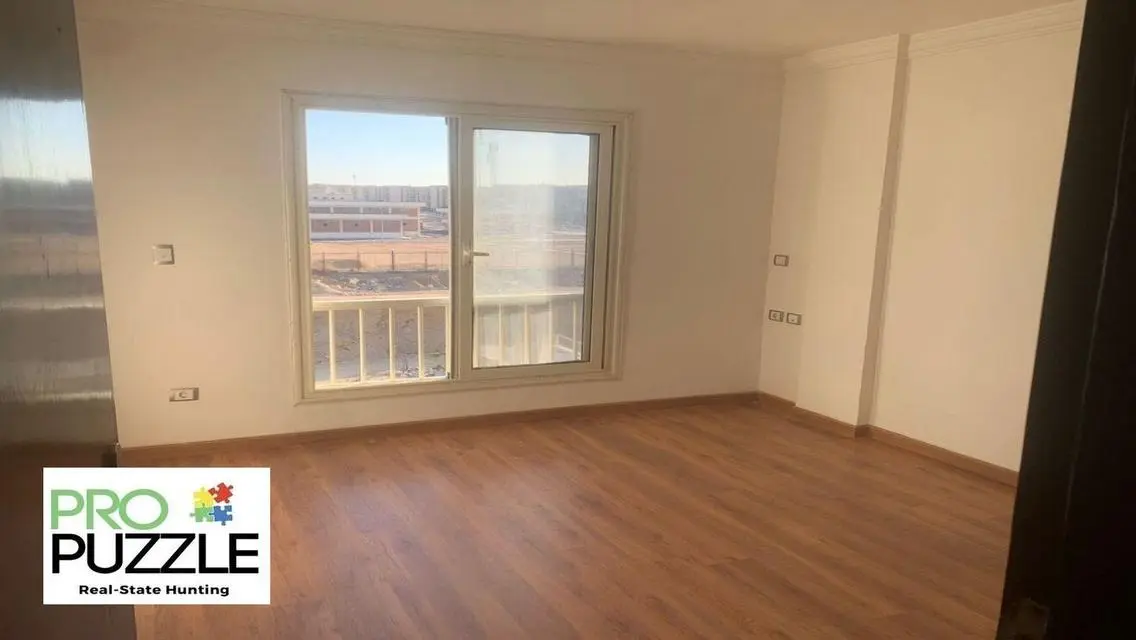 Penthouse for Rent in Jade Compound