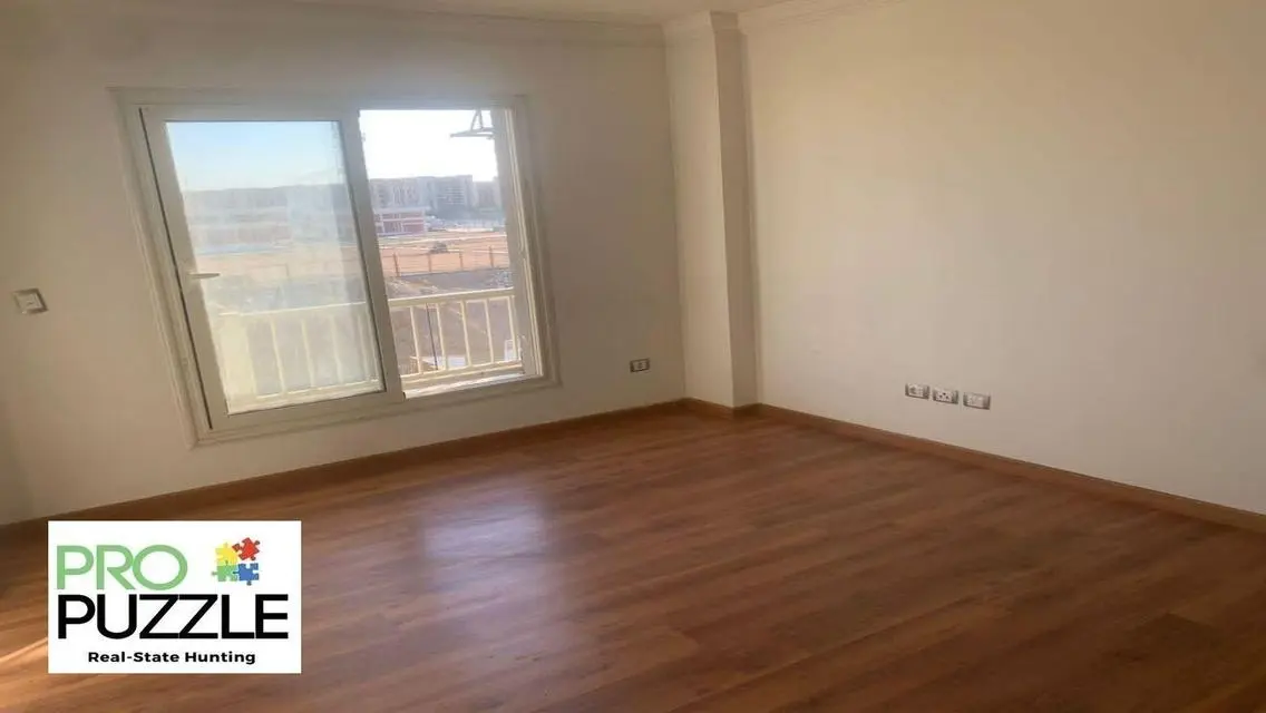 Penthouse for Rent in Jade Compound