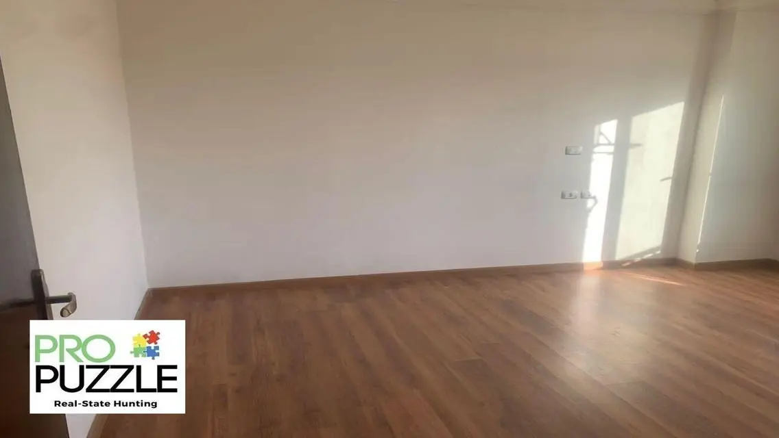 Penthouse for Rent in Jade Compound