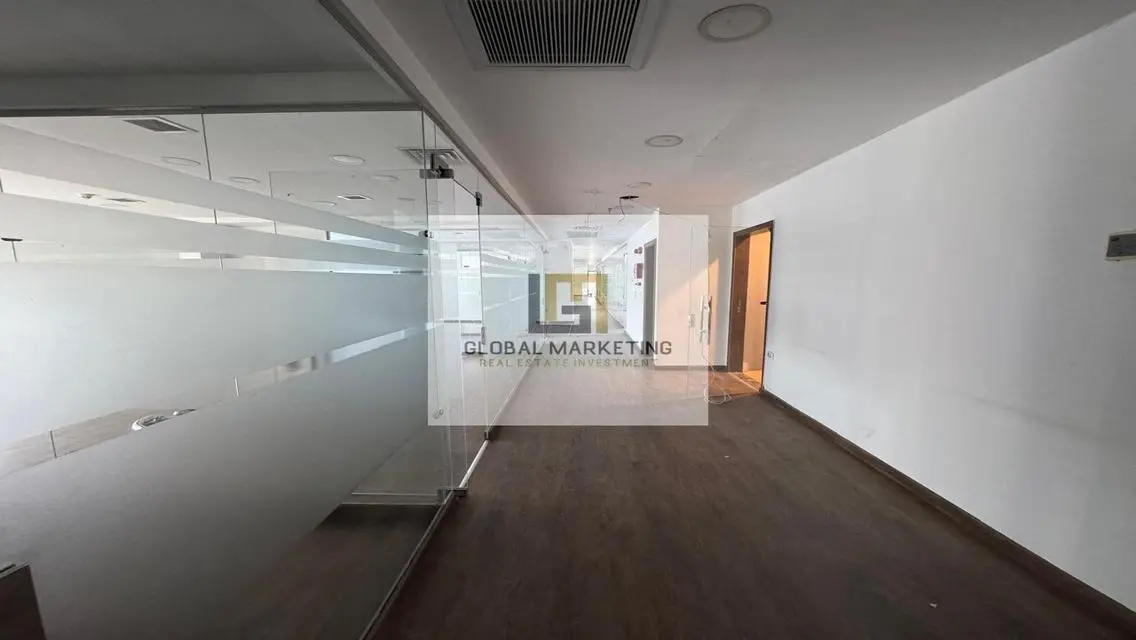Finished office for rent 800m on North 90th