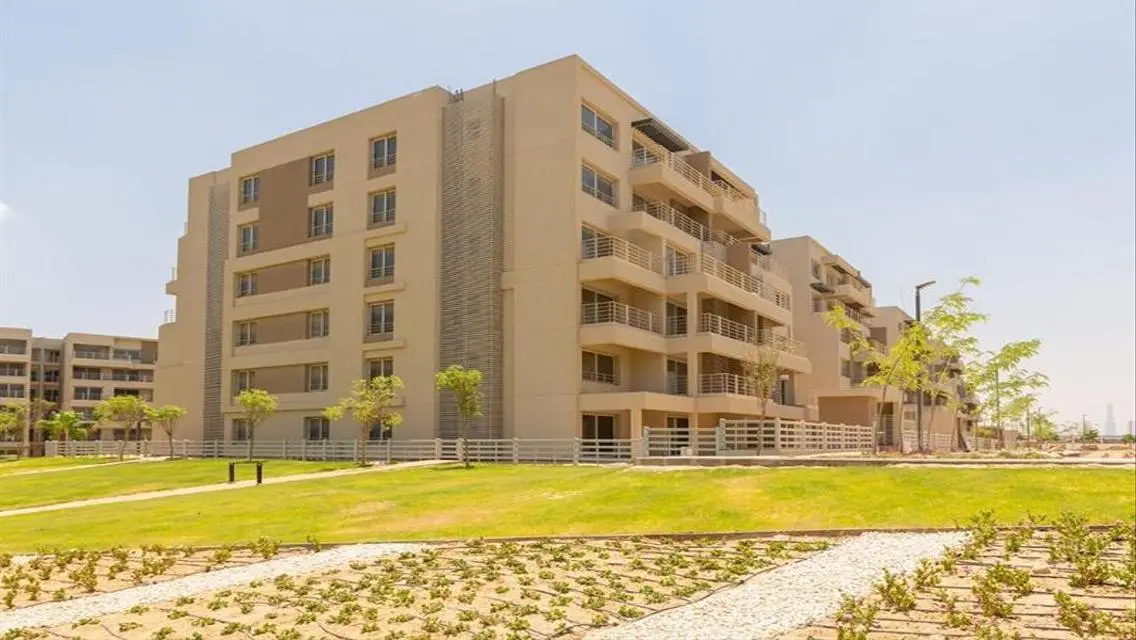 Apartment with immediate receipt in Palm Hills New