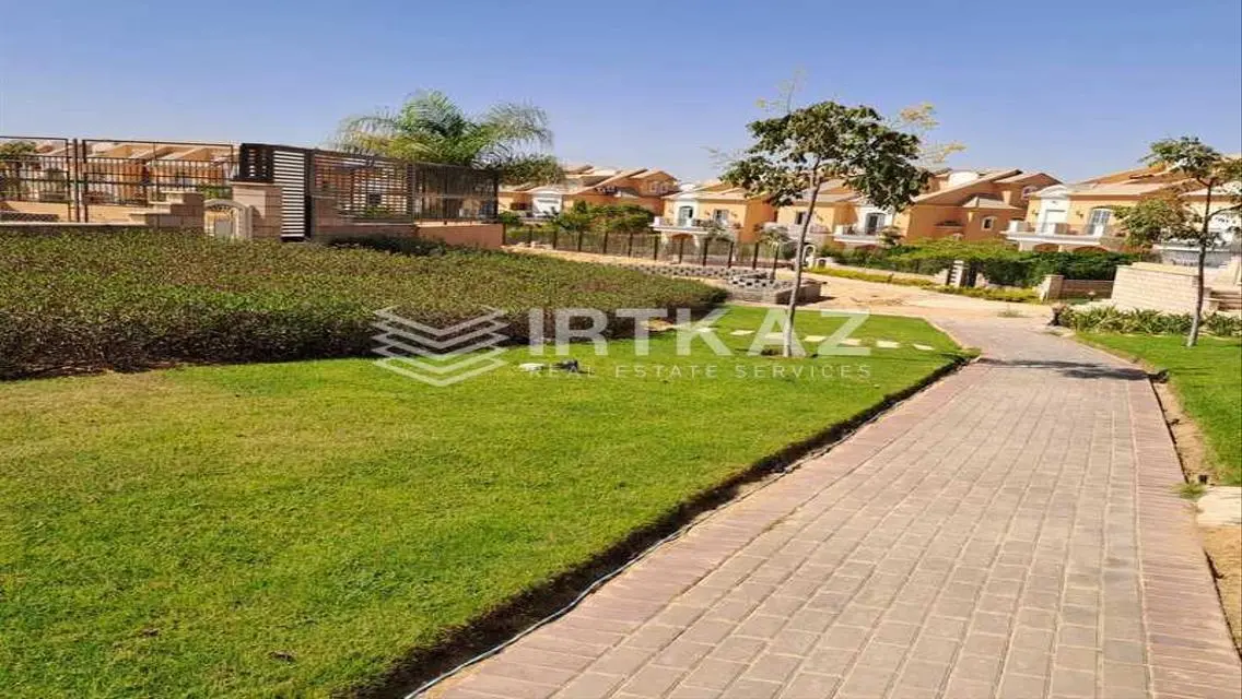 Ready to move Townhouse Resale Finished-Layan